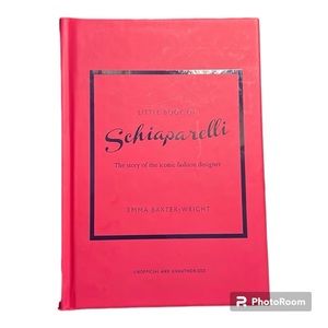 NWT Little Guide to Style Schiaparelli